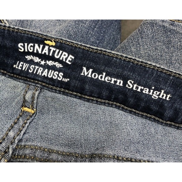 Signature Levi Strauss Womens Denim Jeans Modern Straight Size 10L Irregular - Picture 12 of 16